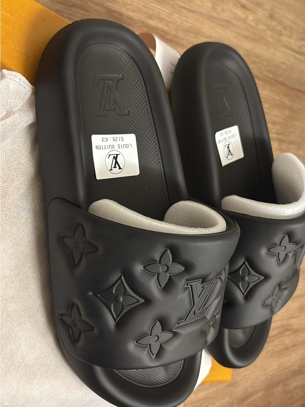 Louis Vuitton Waterfront Mule Black Slides with Box and receipts/accesories - Picture 4 of 6